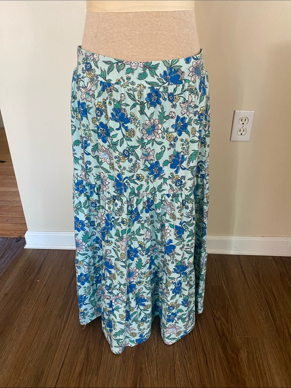 Lands' End Floral Tiered Maxi Skirt in Blue and Mint size S stretchy
